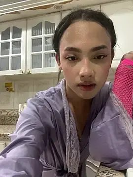 Stripchat Best Webcam of AriBloom7