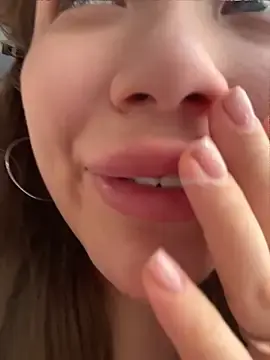 Stripchat Live Sex Cam of FlashTitsRoyal