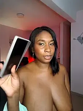 Stripchat Free Live Porn of HanaThompson