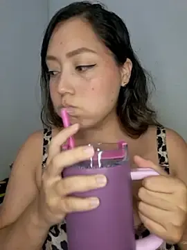 Stripchat Best live sex cam show of Heidy-cute