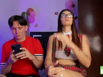 Stripchat Adult Webcam of Mariana_and_Ronny