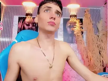 Stripchat Live Porn of latino_boyy_
