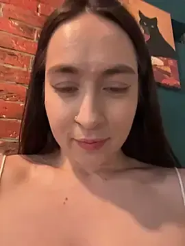 Stripchat Free Porn Cam of Holly_Play