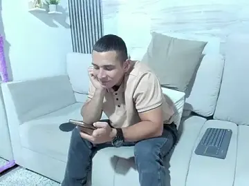 Stripchat Sex Cam of dylan_viper