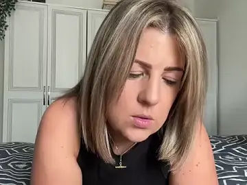 Stripchat Adult Webcam of MsBelleWarick