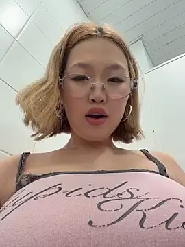 Stripchat Adult Webcam of Aiko_Yumi