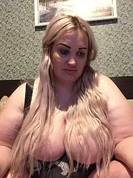 Stripchat Live Sex Cam of VikiiStoun