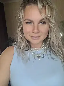 Stripchat Live Sex of candy_queeen