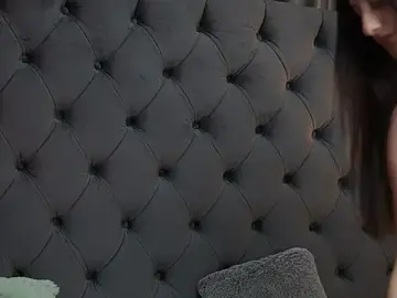 Stripchat Best live sex cam show of JadeYum