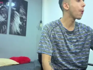 Stripchat Watch Live Sex Cams of Zack_isback