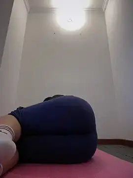Stripchat Free Porn Cam of kim_monti