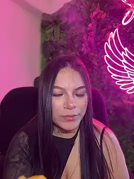 Stripchat Sex Cam of Megaan__More