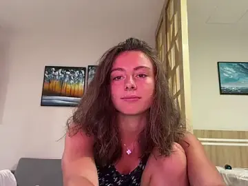 Stripchat Live Sex Cam of Monicaqte