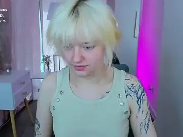 Stripchat Live Sex of LunaaBee