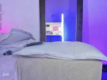 Stripchat Live Sex Cam of pau_live