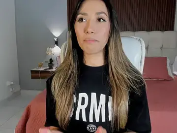 Stripchat Live Sex of Emma23__