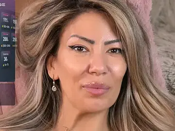 Stripchat Live Sex Cam of SophiaPotts