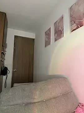 Stripchat Sex Cam of DulceLenns