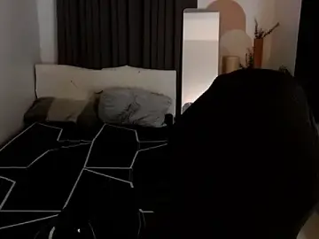 Stripchat Free Porn Cam of Ur_QueenCamilla