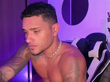 Stripchat Watch Live Sex Cams of Alessandro_Vanni