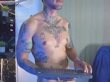 Stripchat Sex Cam of MR_EITHAN