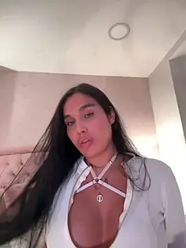 Stripchat Free Porn Cam of Bella__Wood
