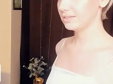Stripchat Sex Cam of MaeEversley
