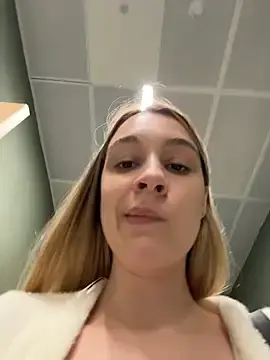 Stripchat Adult Webcam of SashaCatt