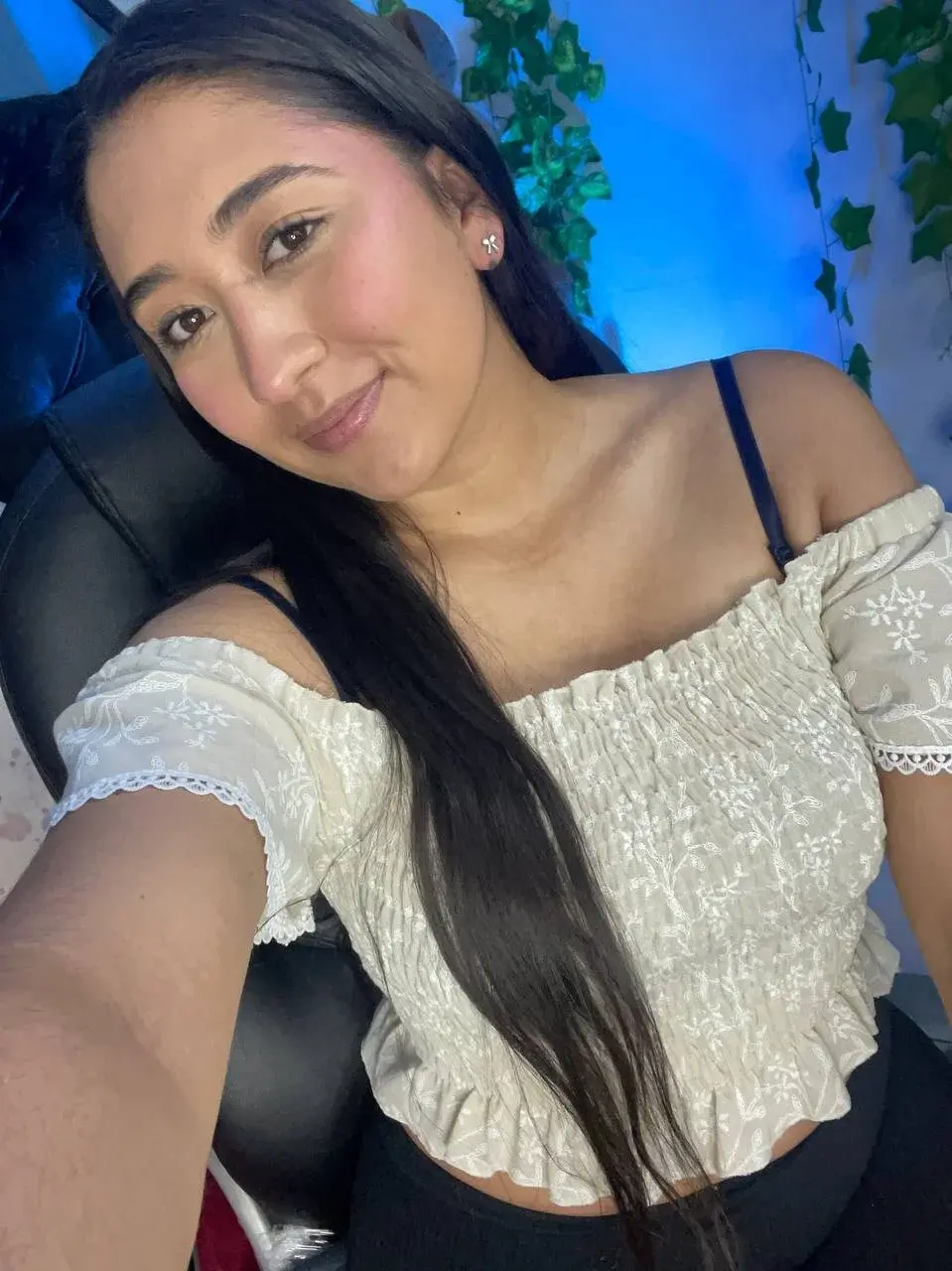 Nayla_Pierce