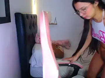 Stripchat Free Live Porn of jessi_and_boy