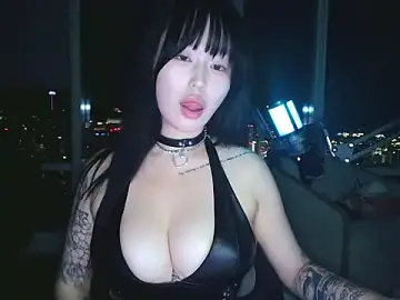 Stripchat Live Sex Cam of obeycarrienoona