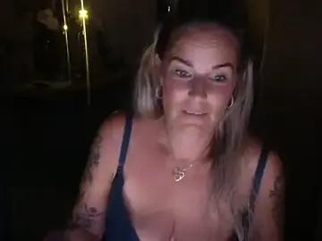 Stripchat Nude Webcam of xMystiqueMavenx