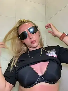 Stripchat Best live sex cam show of Strongqueen