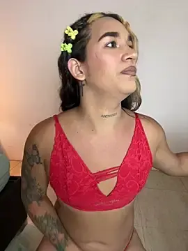 Stripchat Free Live Porn of Sweet_vicky_hot