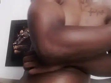 Stripchat Live Porn of drake_brwon_23