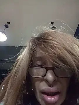 Stripchat Sex Chat of FrozenWaffle