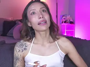 Stripchat Watch Live Sex Cams of AnnaKimura_