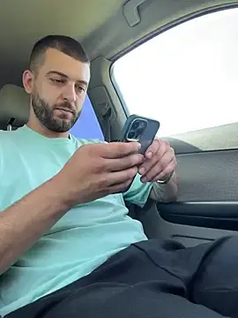 Stripchat Sex Cam of Pablo_Hornyguy95