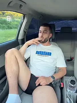 Stripchat Sex Cam of Pablo_Hornyguy95