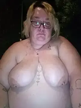 Stripchat Free Live Porn of diosacurvy1984