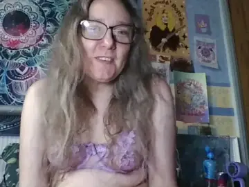 Stripchat Live Sex of Izzylove47