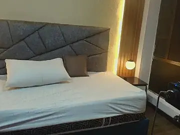 Stripchat Free Porn Cam of Kitty_Paradise_