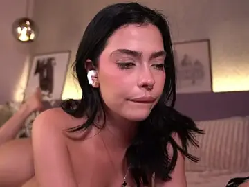 Stripchat Watch Live Sex Cams of ElleDiane