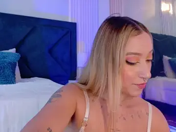 Stripchat Best Webcam of MollyCruz