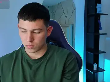 Stripchat Live Porn of JamesCr_