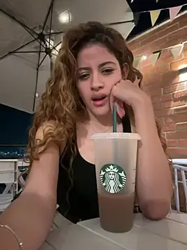 Stripchat Live Sex Cam of alana15