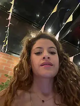 Stripchat Free Live Porn of alana15