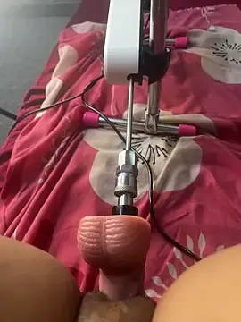 Stripchat Live Sex Cam of HOTTY-TINA