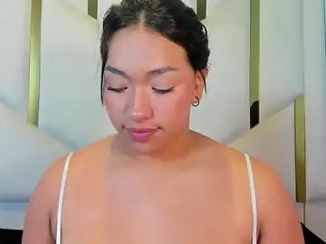 Stripchat Sex Cam of IsabellRodriguez18