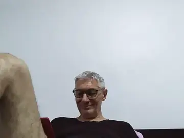 Stripchat Best live sex cam show of BIGUNCUTHARDCOCK